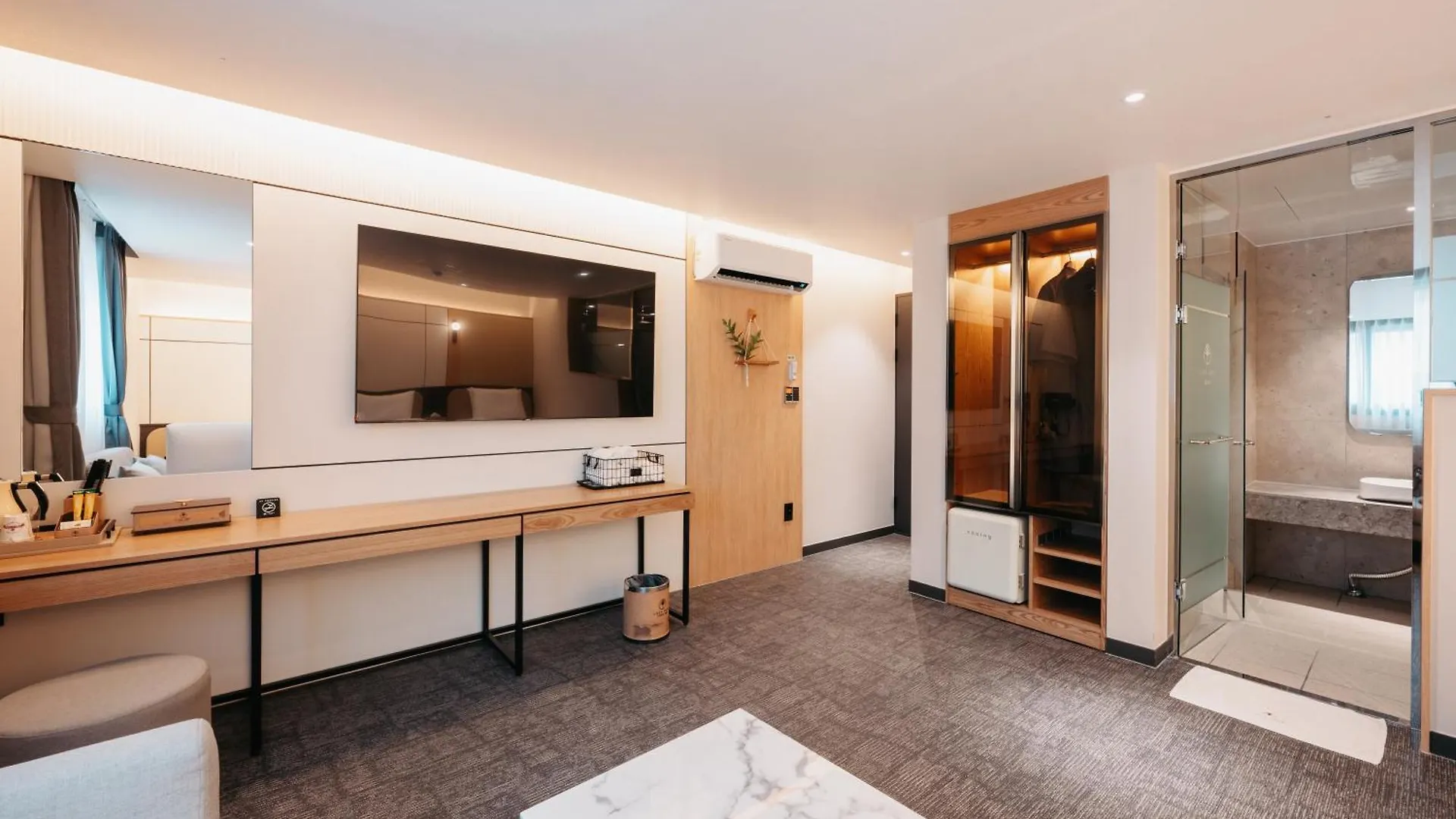Cozy Tree Hotel Seomyeon 釜山広域市 2*,
