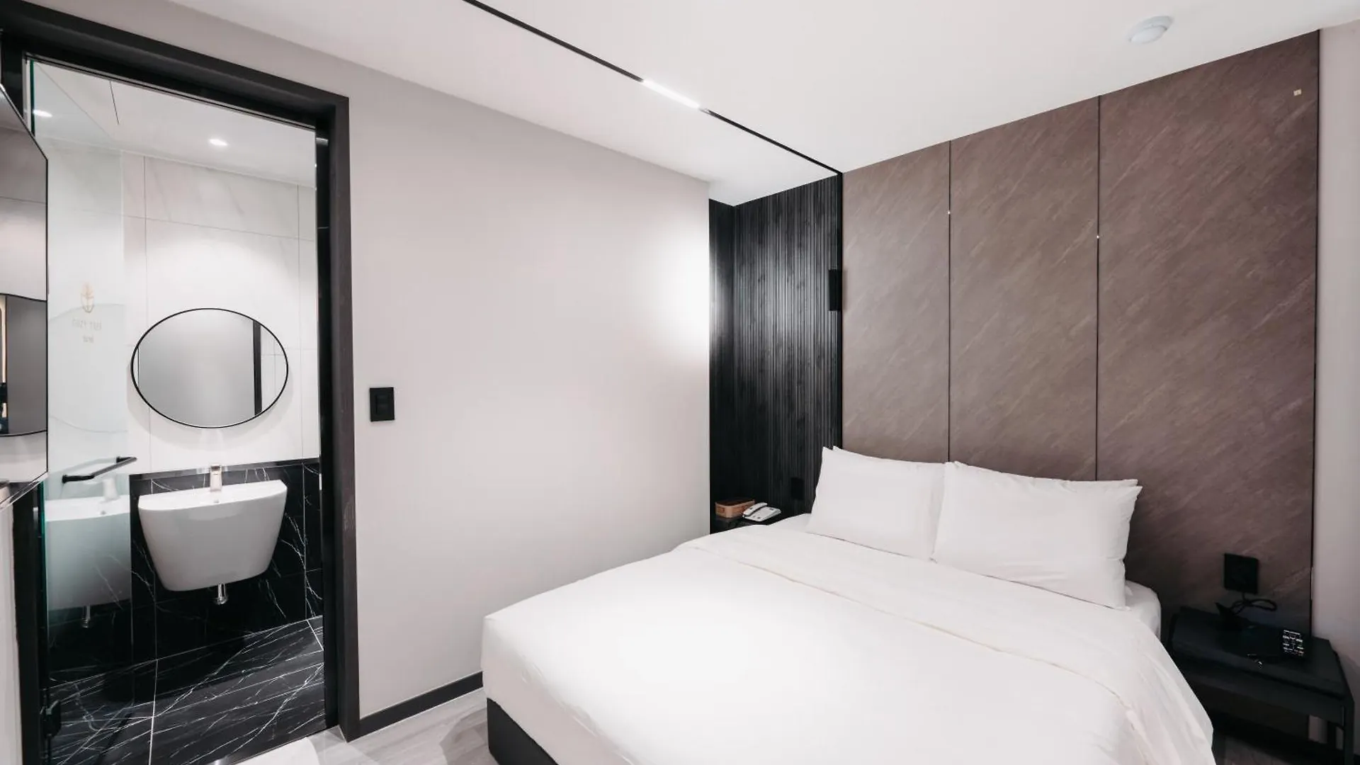 Cozy Tree Hotel Seomyeon Busan 0*,  Südkorea